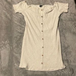 Off the shoulder maxi dress